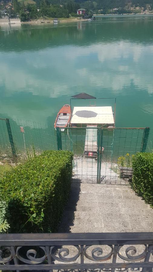 Lake House Novi Pazar Eksteriør billede