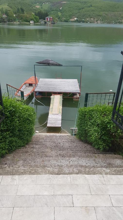 Lake House Novi Pazar Eksteriør billede