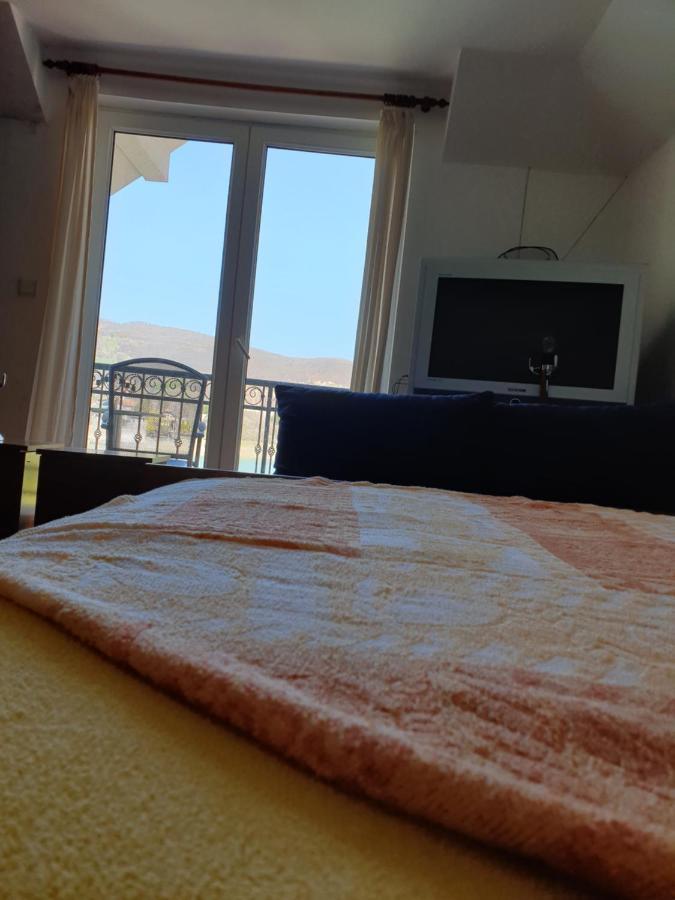 Lake House Novi Pazar Eksteriør billede